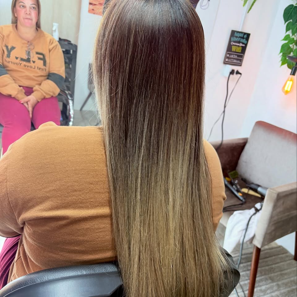 Cabelo longo com resultado de coloração